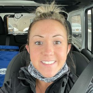 Meet your Posher, Kelly